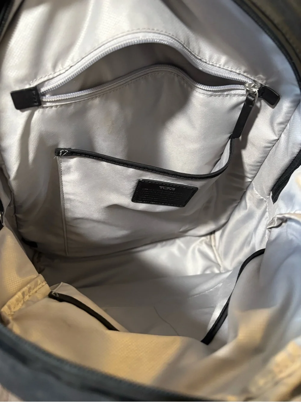 Tumi voyager carson